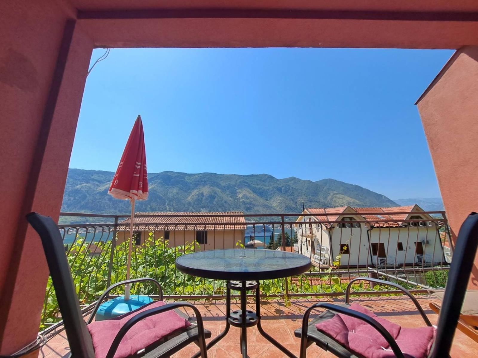 Apartments Lazarevic Kotor Cameră foto