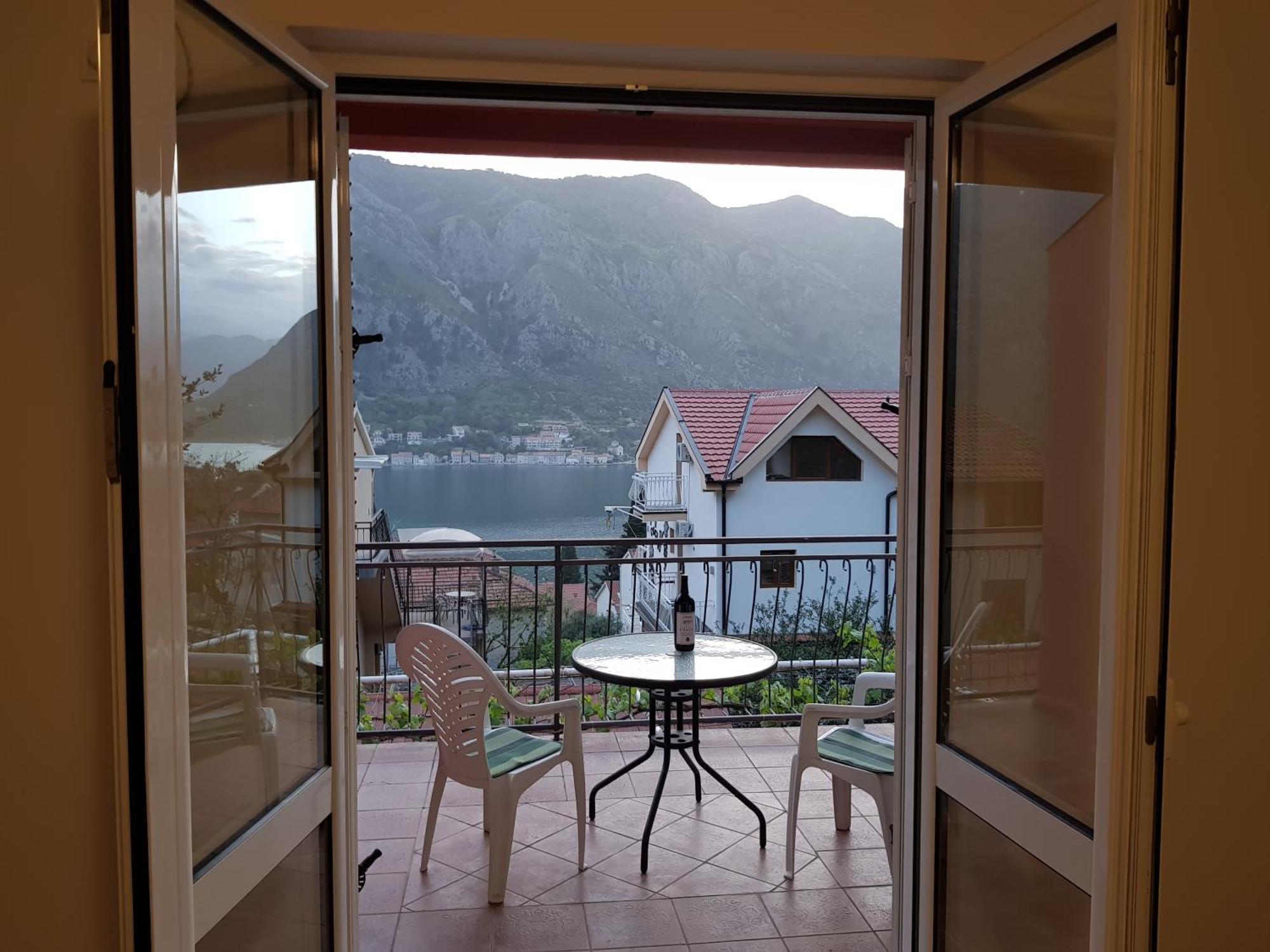 Apartments Lazarevic Kotor Exterior foto